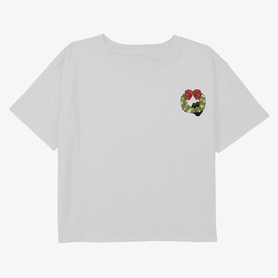 Festive Wreath Minimalist T-Shirt